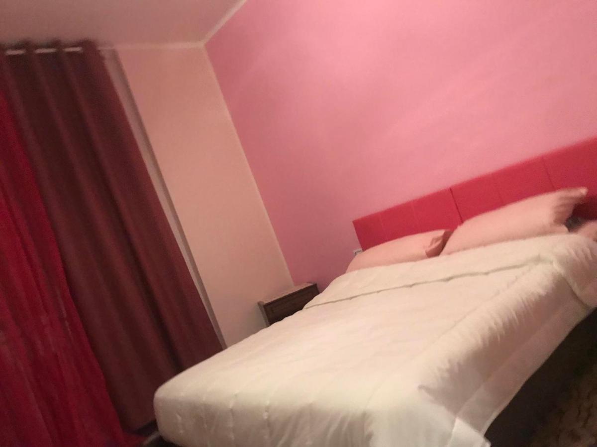 B&B Students Home Pavia Bagian luar foto