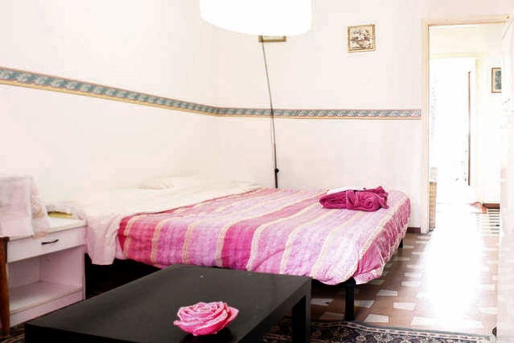 B&B Students Home Pavia Bagian luar foto